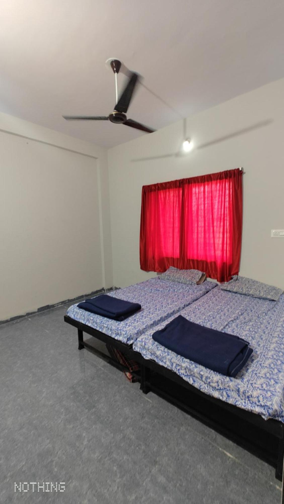 Aadishkti Bhakt Nivas Hotel Tuljapur Bagian luar foto
