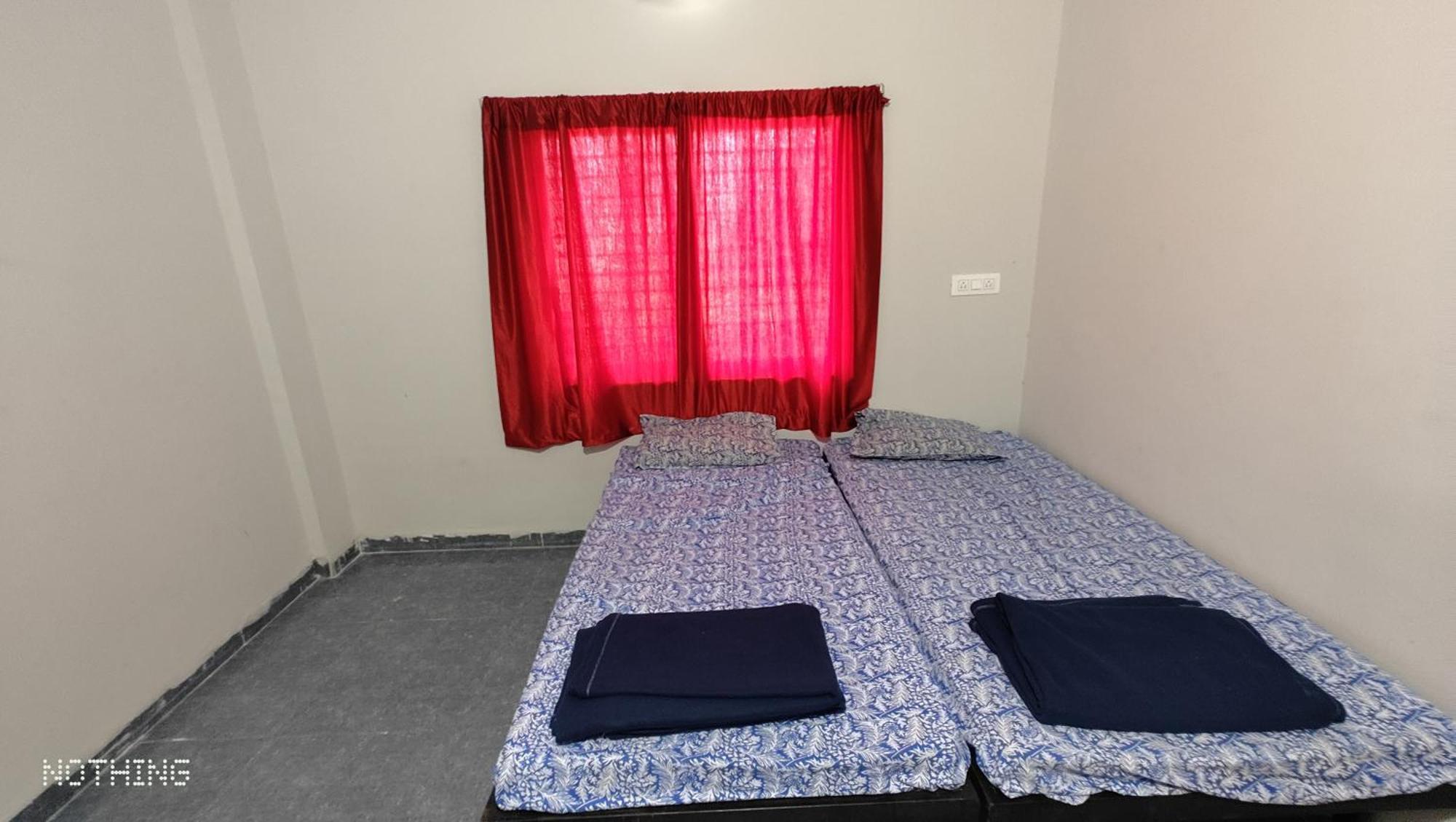 Aadishkti Bhakt Nivas Hotel Tuljapur Bagian luar foto